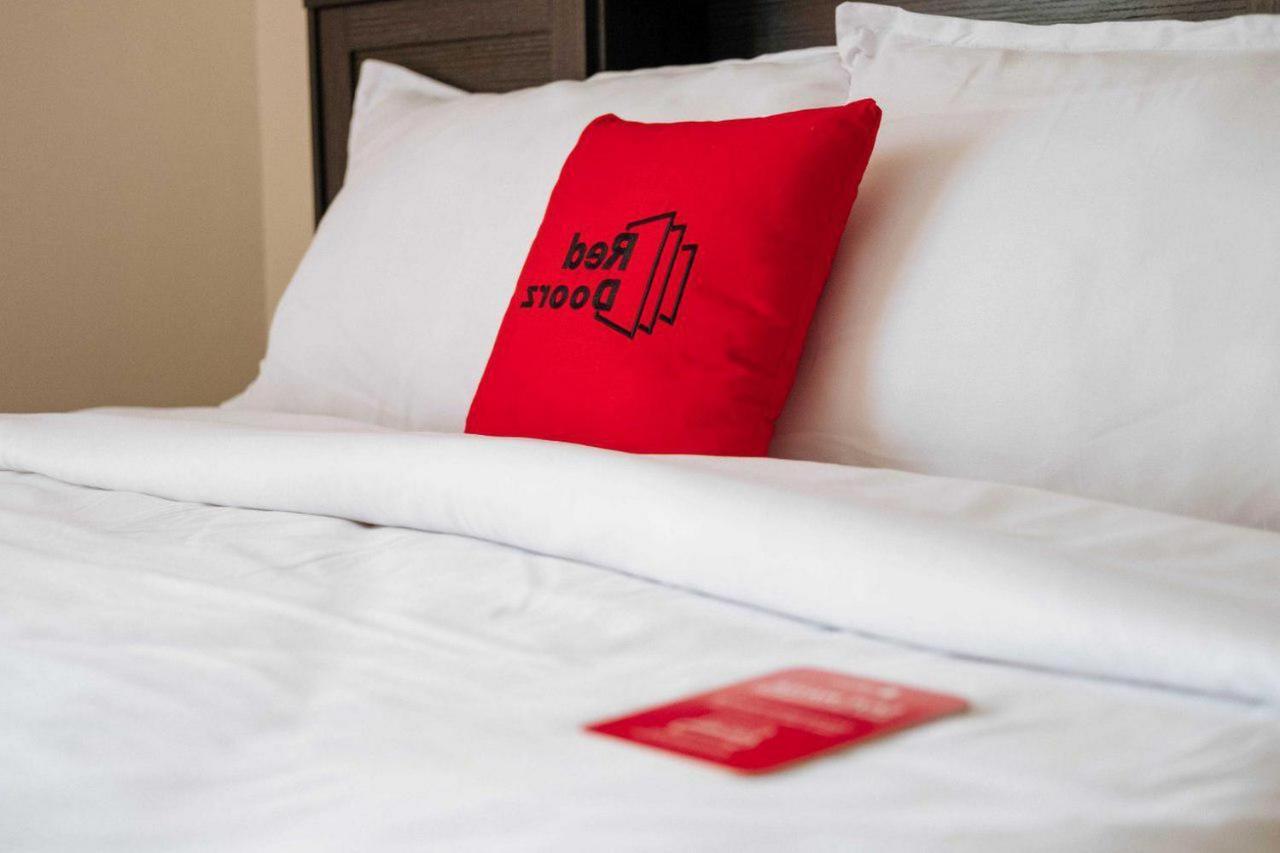 Reddoorz @ Taman Royal Tangerang Hotel Exterior photo